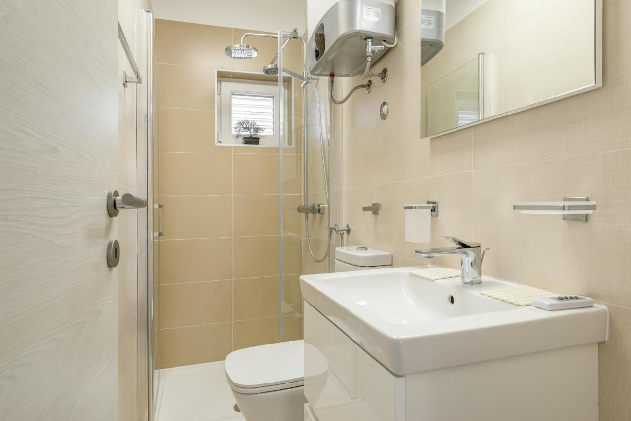 Joy 1 Apartment โนวาลยา ภายนอก รูปภาพ