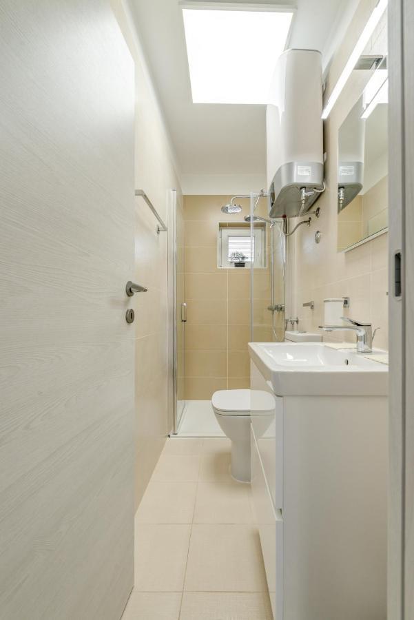 Joy 1 Apartment โนวาลยา ภายนอก รูปภาพ
