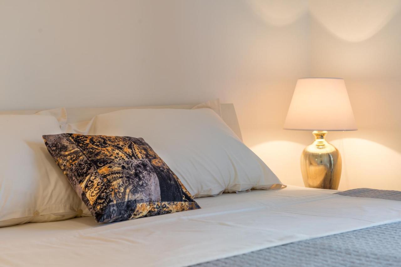 Joy 1 Apartment โนวาลยา ภายนอก รูปภาพ