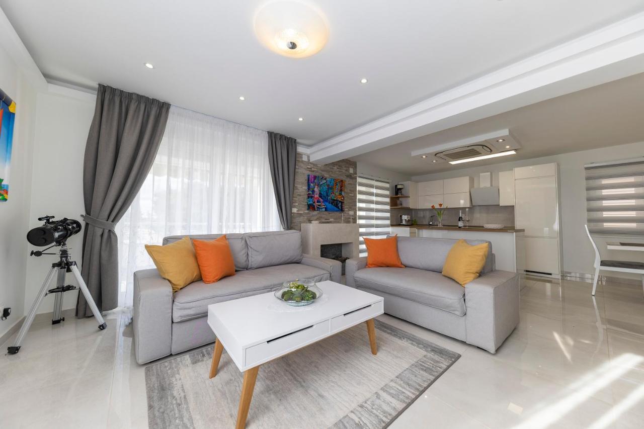 Joy 1 Apartment โนวาลยา ภายนอก รูปภาพ