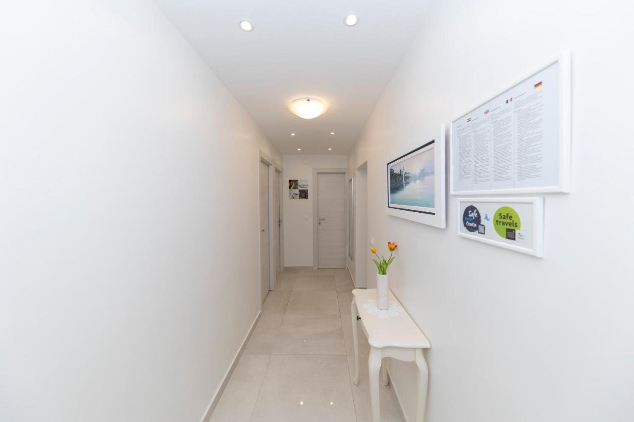 Joy 1 Apartment โนวาลยา ภายนอก รูปภาพ